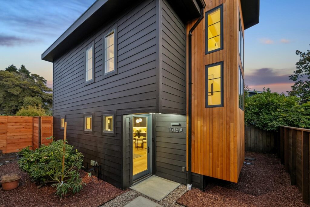 B2def02e88dd14cb685343fbaf05e3e6w c1252903269srd q80.jpg