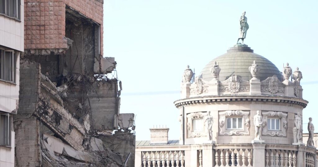 Urlhttps3a2f2fcalifornia times brightspot.s3.amazonaws.com2f992f4e2f8d1f13f84e66a5cd5cfe30ff.jpeg