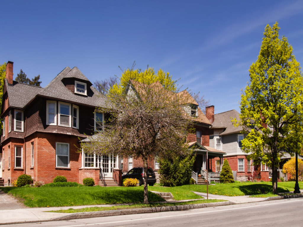 Shutterstock 1393752269.jpg